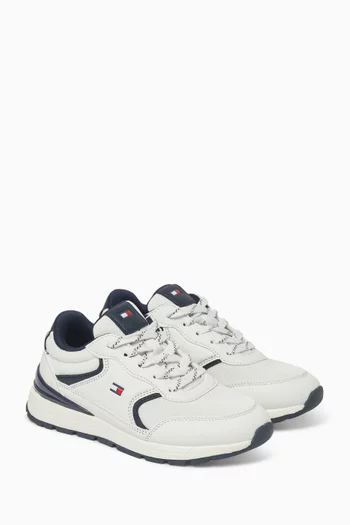 Logo Sneakers
