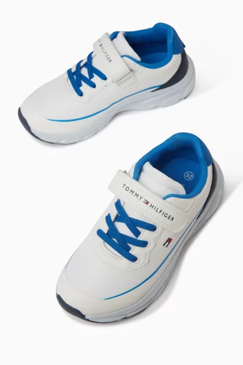 Low-cut Sneakers in Faux Leather