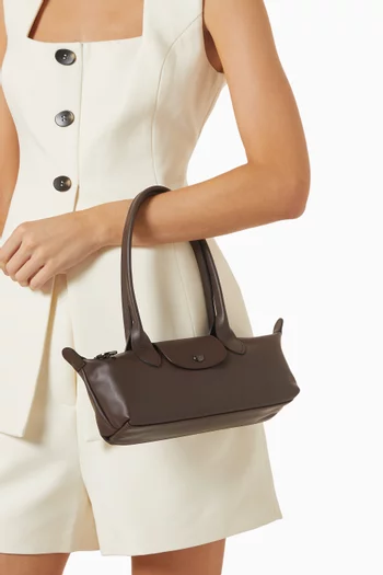 Medium Le Pliage Xtra Shoulder Bag in Leather