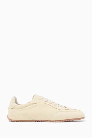 Daze Runner Sneakers in Suede