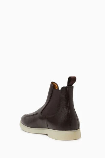 City Chelsea Boots in Oiled Suede