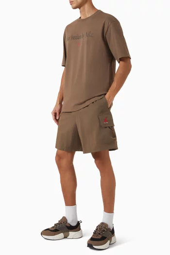 شورت بجيوب كارغو ومنسوج