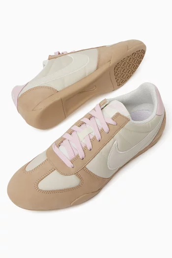 Sprint Sister Low-top Sneakers in Suede