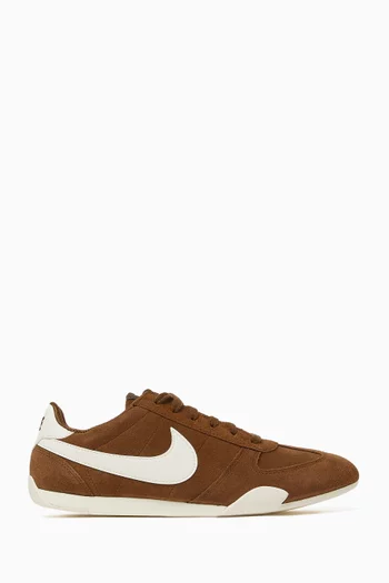 Sprint Sister Low-top Sneakers in Suede