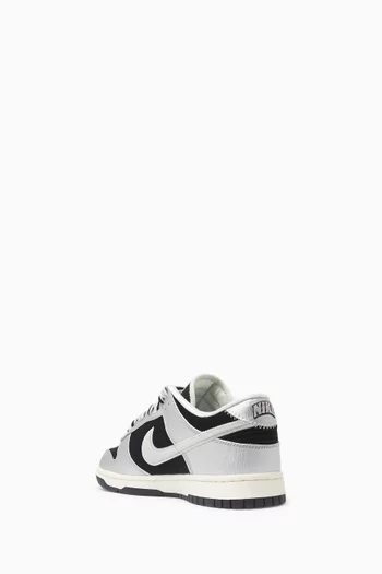 Dunk Low Retro Sneakers