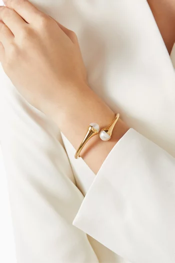 Pearl Pearl Cuff in Gold-tone Metal