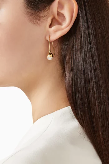 Drop Pearl Earrings in Gold-tone Metal