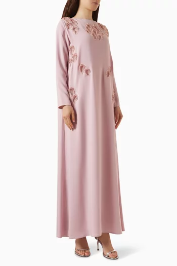 قفطان مزين بتطريزات كريب