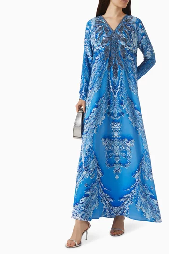 قفطان مزين بتطريزات