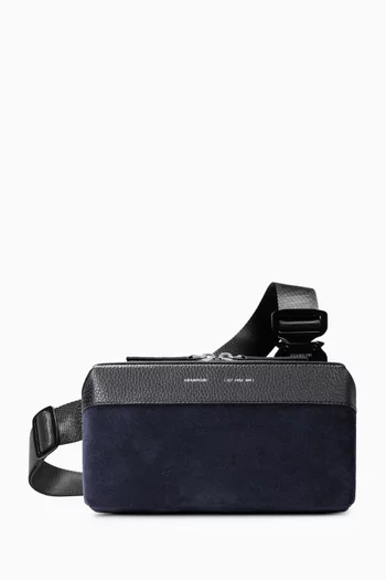 157 Essential Sling Bag in Leather