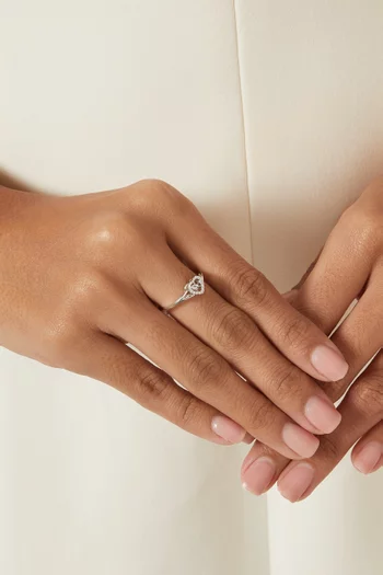 Dancing Diamond Ring in 18kt White Gold