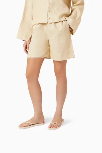 Tapered Flip-flop Sandals in Natural Rubber