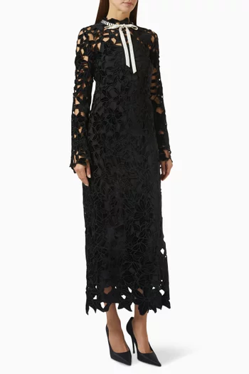 Thiora Embroidered Midi Dress in Velvet Lace