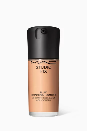 NC27 Studio Fix Fluid SPF 15 Matte Foundation, 30ml
