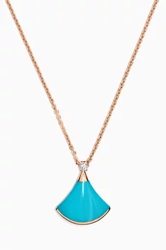 ذهبى مائل للوردي