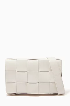 トートバッグ Bottega Veneta Mini Leather Cassette White Cassette leather shoulder bag in white - Bottega Veneta