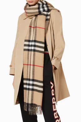 Buy Burberry Black Reversible Scarf in Vintage Check Cashmere for