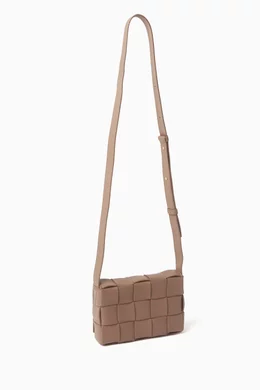 送関込み【BOTTEGA VENETA】Small Cassette Cross-Body Busket Buy Bottega Veneta Grey Small Cassette Cross-body Bag in