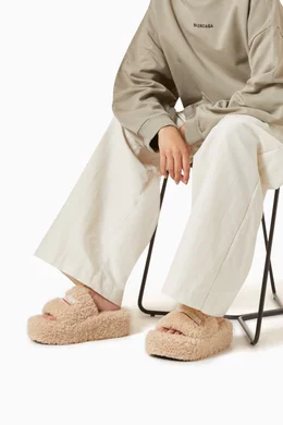 サンダル・ミュール Balenciaga Camel Suede Alaska Soft Slippers Buy Balenciaga Neutral Furry Platform Sandals in Faux