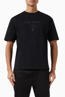 Buy Prada Black Logo print T shirt in Cotton for Men Online Ounass Kuwait