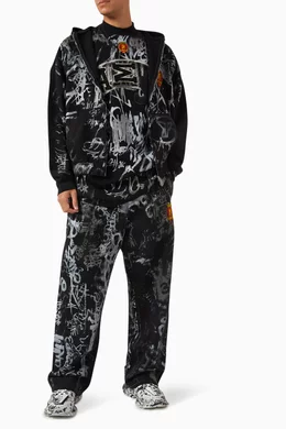 Buy Balenciaga Black Unisex Skater Zip up Hoodie Medium fit in Archetype Fleece for UNISEX Online Ounass Kuwait