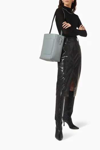 Medium Bucket Bag in Calf Leather