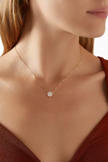 Diamond Flower Pendant Necklace in 18kt Gold