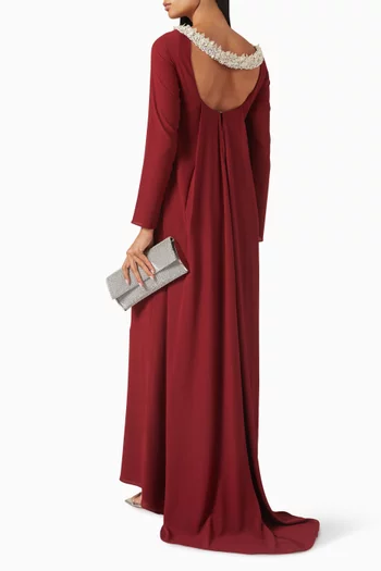 فستان فيرونيكا طويل بفتحة رقبة مطرزة كريب