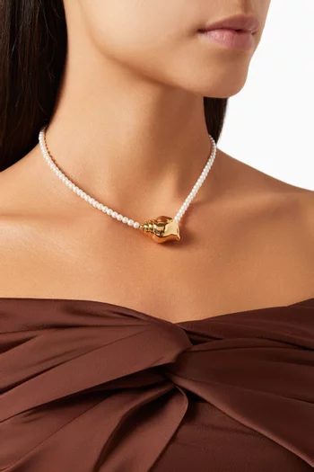 Shell Charm Pearl Necklace in 14kt Gold-plated Brass