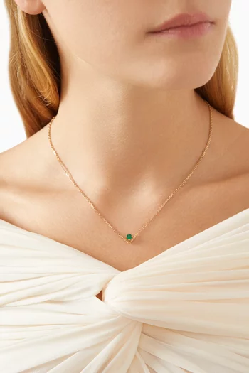 Solitaire Emerald Necklace in 18kt Yellow Gold