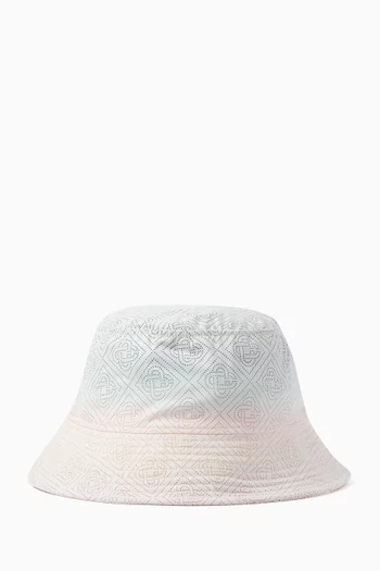 قبعة باكيت محفورة بالليزر بتصميم متدرج