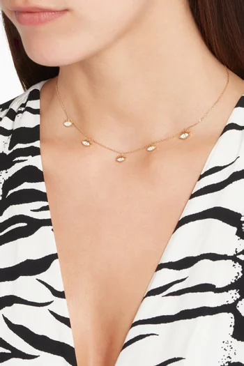 قلادة بحلي بشكل عين ذهب أصفر ومينا أبيض