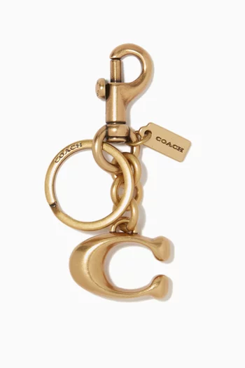 حلية حقيبة بشعار الماركة