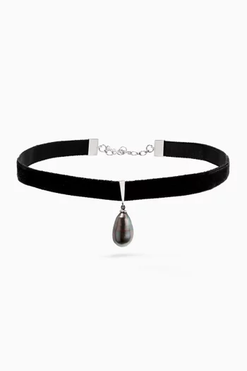 Wan Design Pearl Pendant Velvet Choker in Silver