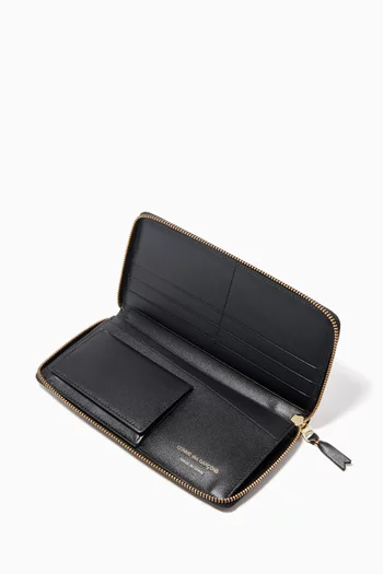 Huge Logo Long Wallet in Leather   