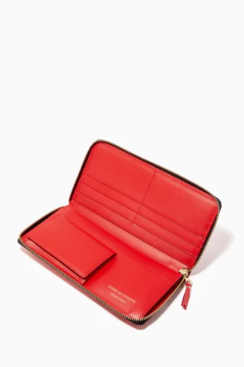 Huge Logo Long Wallet in Leather   