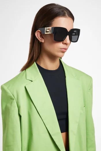 نظارة شمسية بنقشة غريكا بتصميم مستطيل