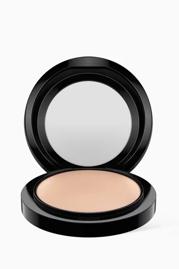 بودرة مينيرلايز سكين فينيش ناتشورال بدرجة ميديام بلس، 10 غرام