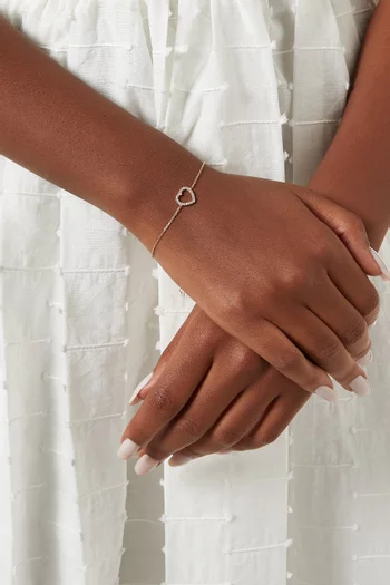 سوار بحلية على شكل قلب مرصعة بأحجار