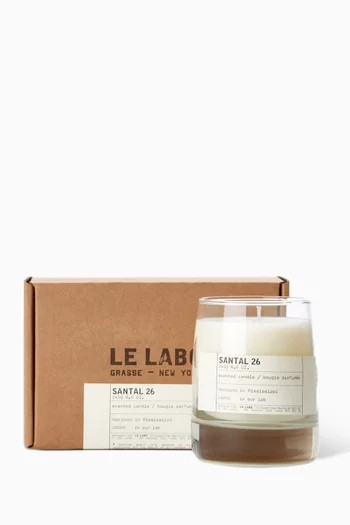 شمعة سانتال 26 معطرة، 245 غرام