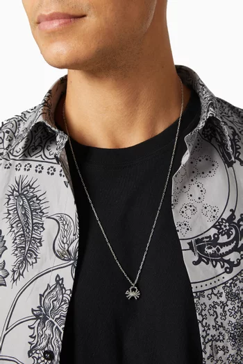 قلادة بسلسلة ودلاية على شكل رمز برج السرطان مطلية بالفضة