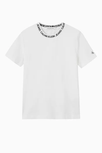 تي شيرت قطن بياقة بشعار الماركة بحياكة إنتارسيا