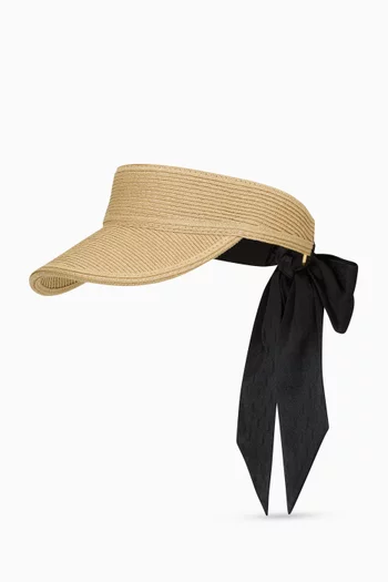 قبعة مفتوحة من أعلى بوشاح قش وحرير