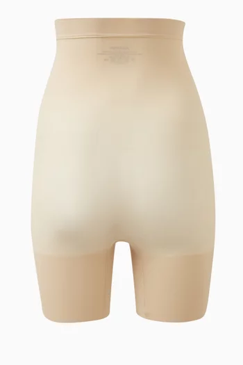 Everyday Sculpt High-Waisted Mid Thigh Shorts