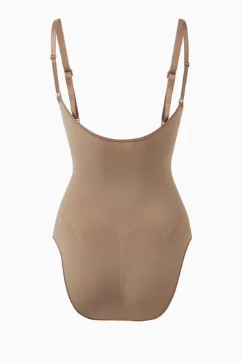 بودي سوت سيمليس سكلبت