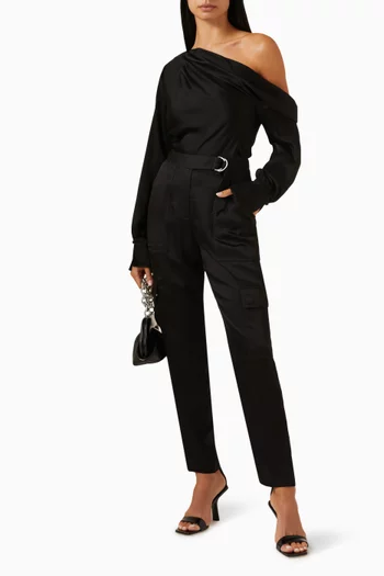 بلوزة آليس بكتف مكشوف ستان