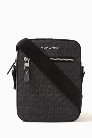 حقيبة فاريك للسفر بشعار الماركة قنب وجلد