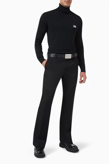 سترة بحلية شعار الماركة وياقة عالية صوف