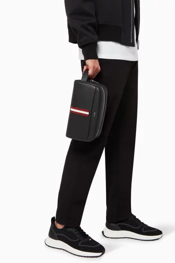 RBN Washbag in Grained Leather