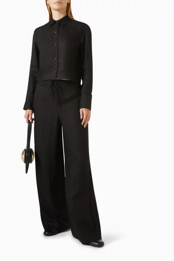 قميص قصير بقصة تضيق نحو الأسفل قنب